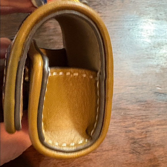 TORY BURCH T Monogram Jacquard AirPods Case - Picture 6 of 11